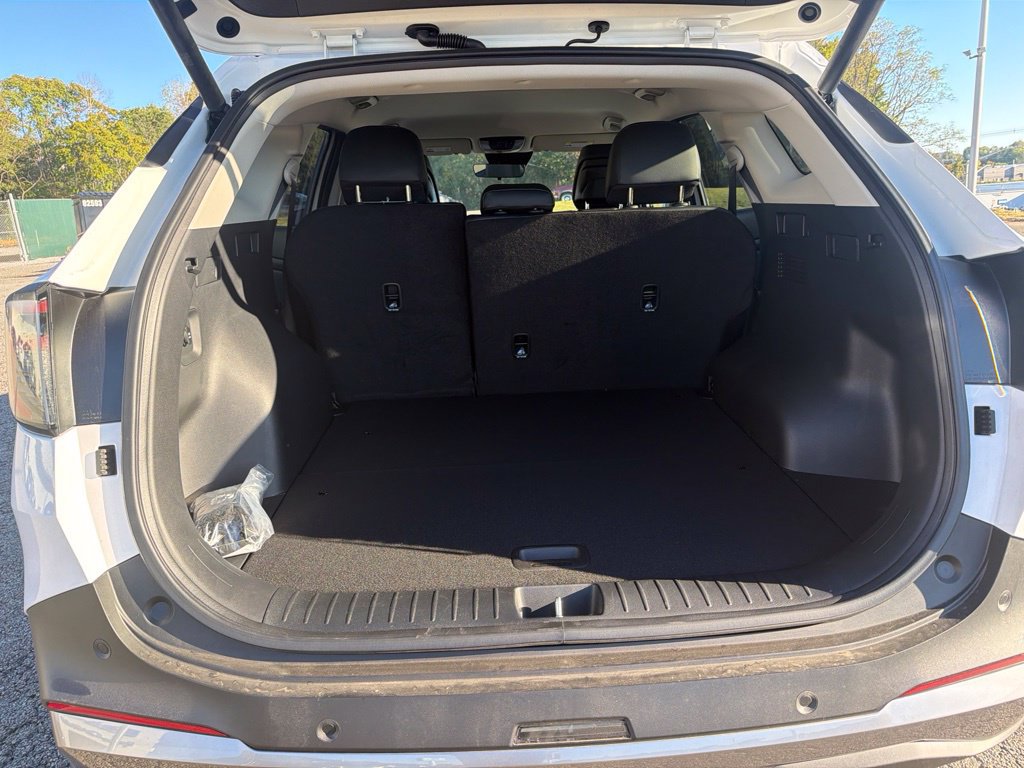 Used 2026 Kia Sportage EX FWD image 44
