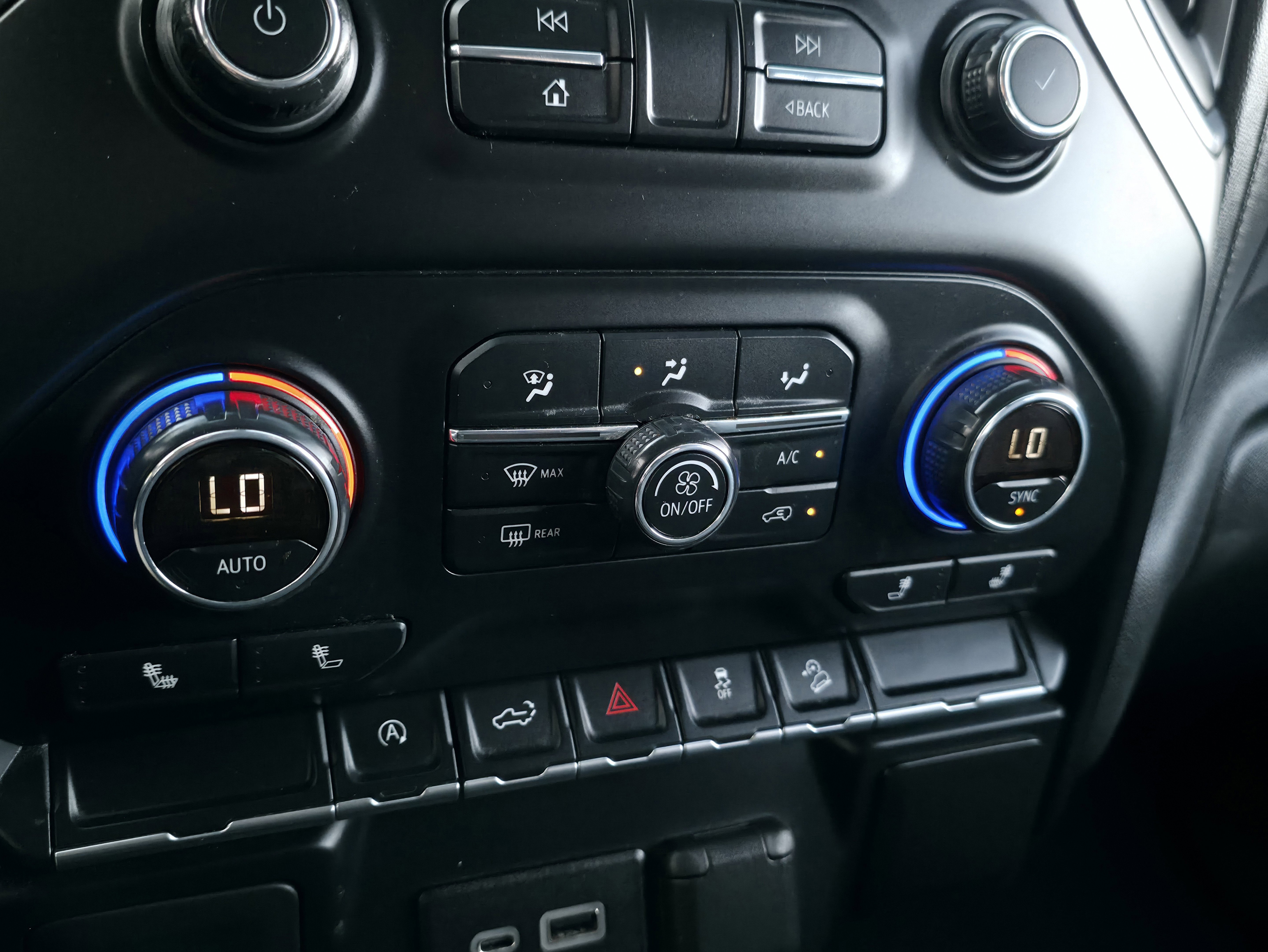 Used 2019 Chevrolet Silverado 1500 LT Trail Boss w/ Convenience Package image 19