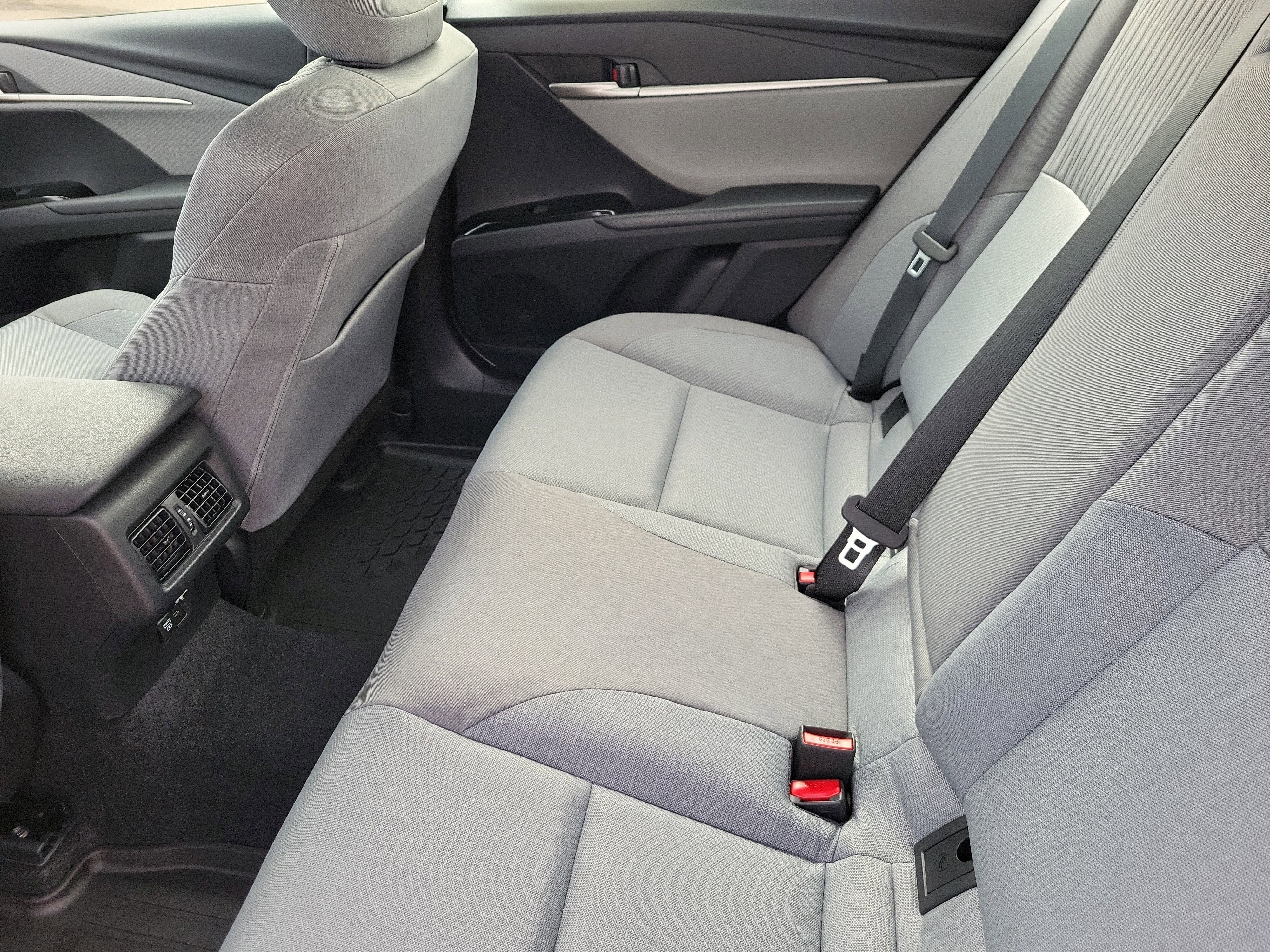 New 2026 Toyota Camry LE image 10