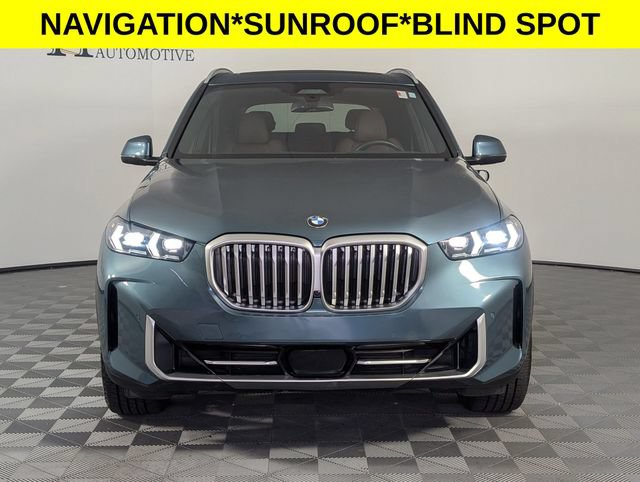 Used 2024 BMW X5 xDrive40i w/ Premium Package AWD/4WD image 3