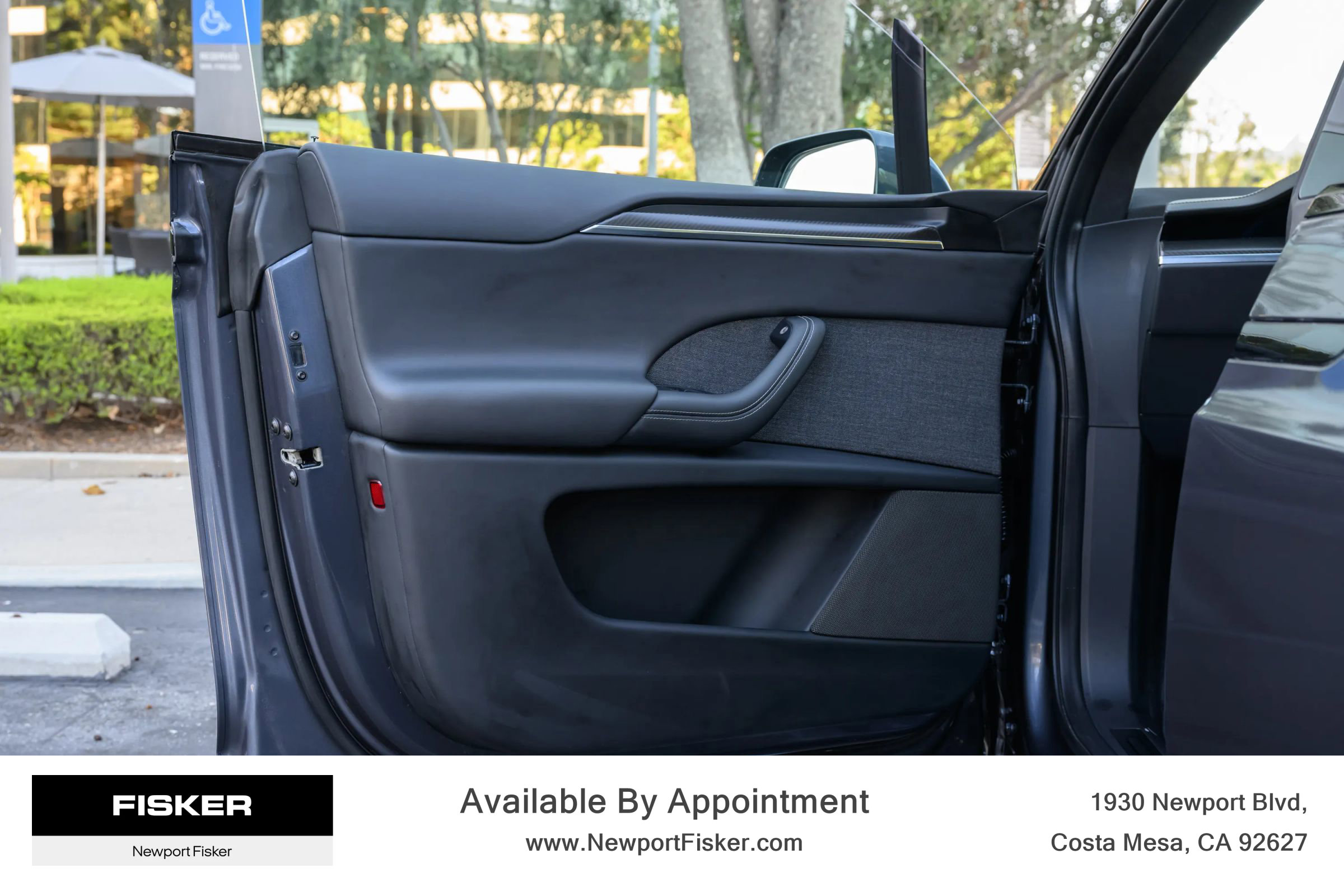 Used 2023 Tesla Model X Plaid image 11