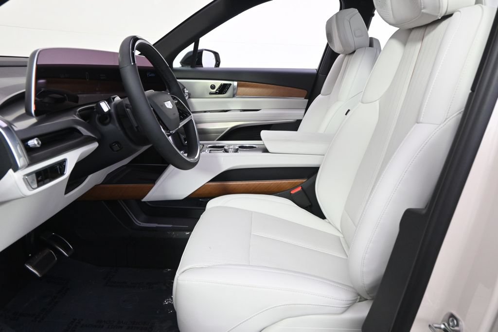 New 2027 Cadillac Vistiq Sport w/ LPO, Floor Liner Package AWD/4WD image 13