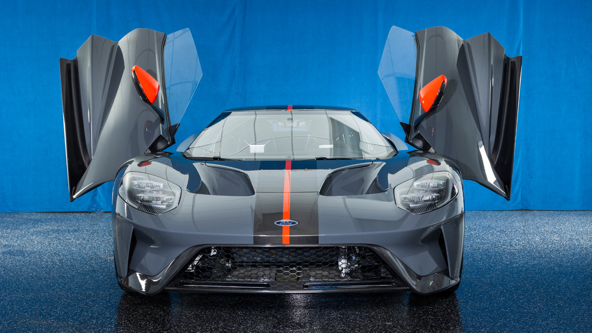 Used 2020 Ford GT Carbon Series RWD image 4