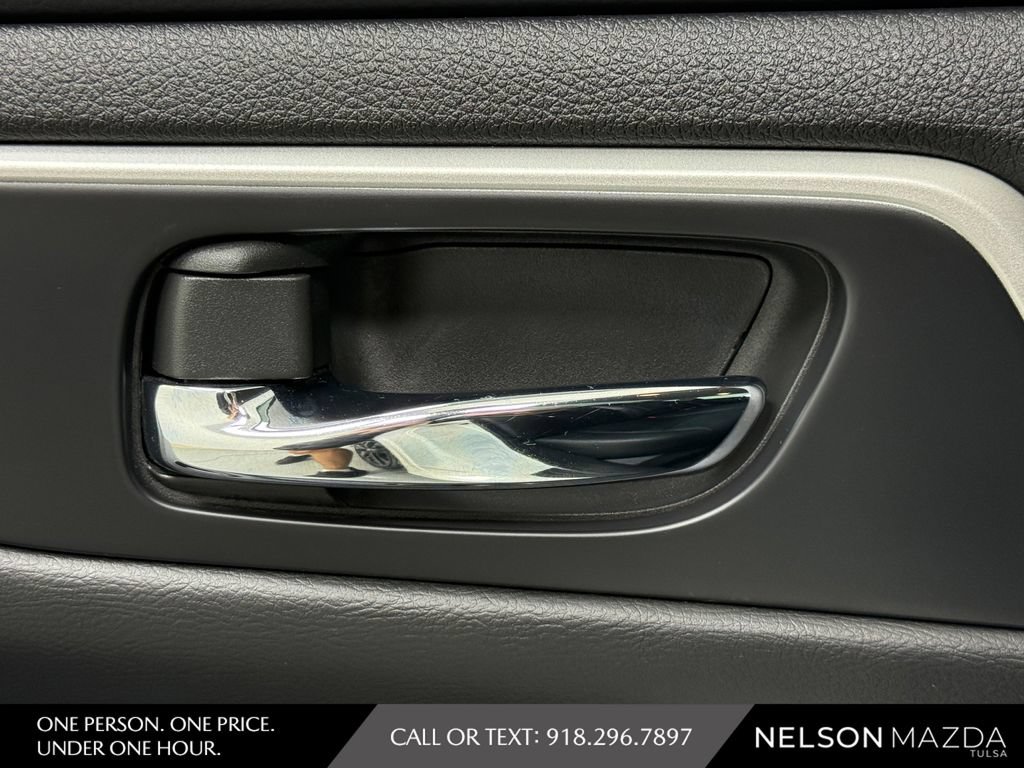 Used 2018 Nissan Altima 2.5 SR w/ SR Midnight Edition FWD image 34