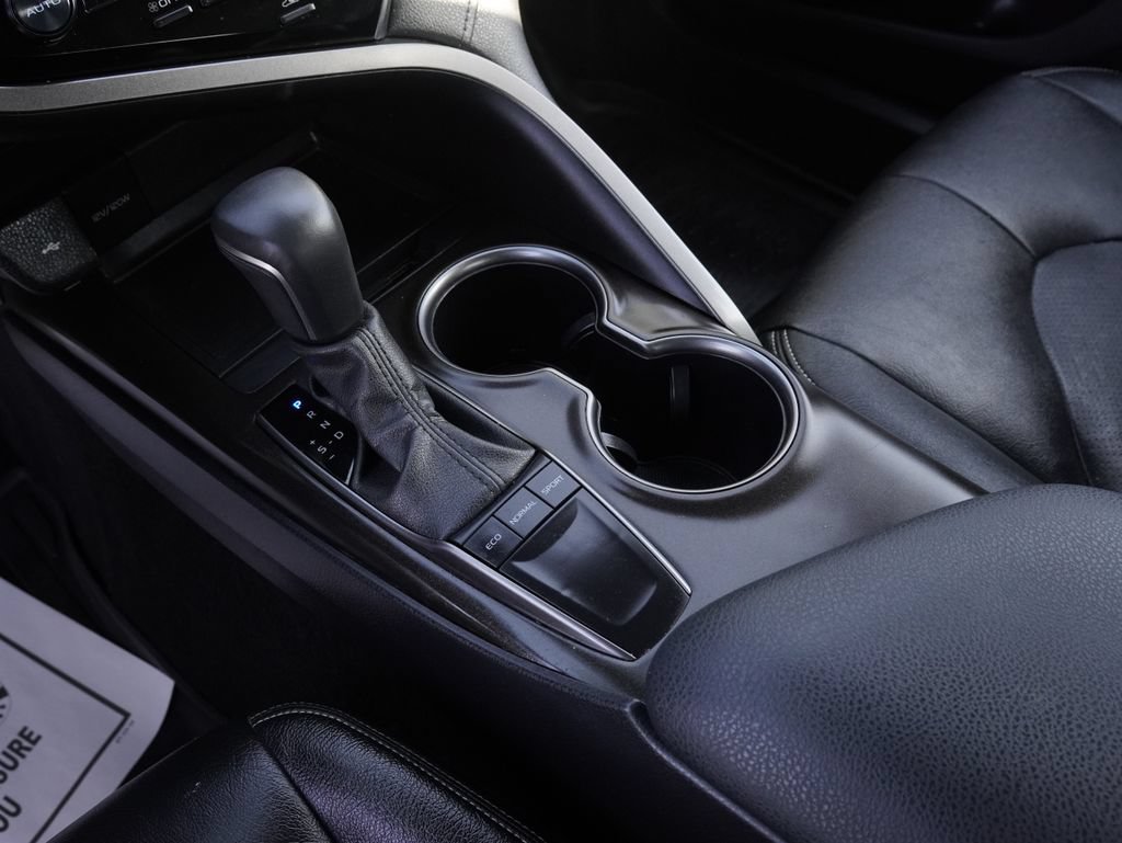 Used 2024 Toyota Camry SE FWD image 18