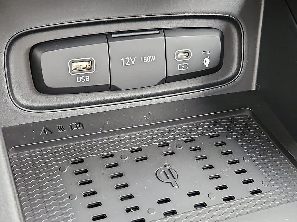 New 2026 Hyundai Venue SEL FWD image 19