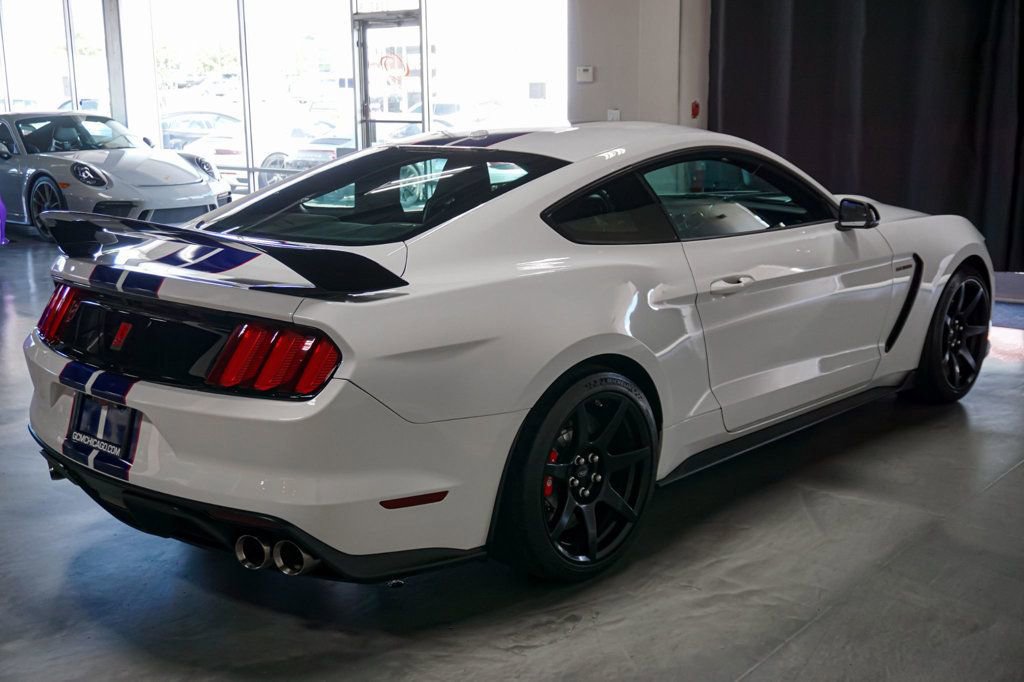 Used 2016 Ford Mustang Shelby GT350R w/ GT350R Equipment Group 920A RWD image 7