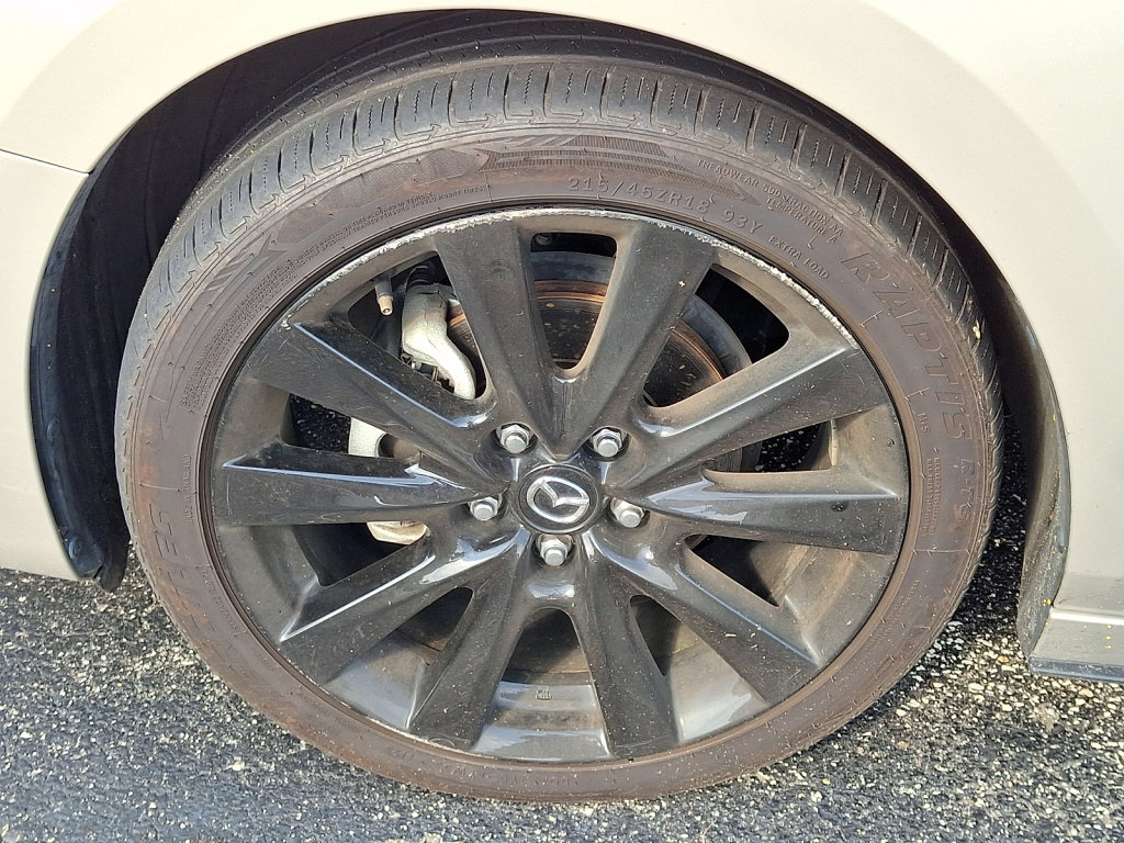 Used 2025 MAZDA MAZDA3 s FWD image 4