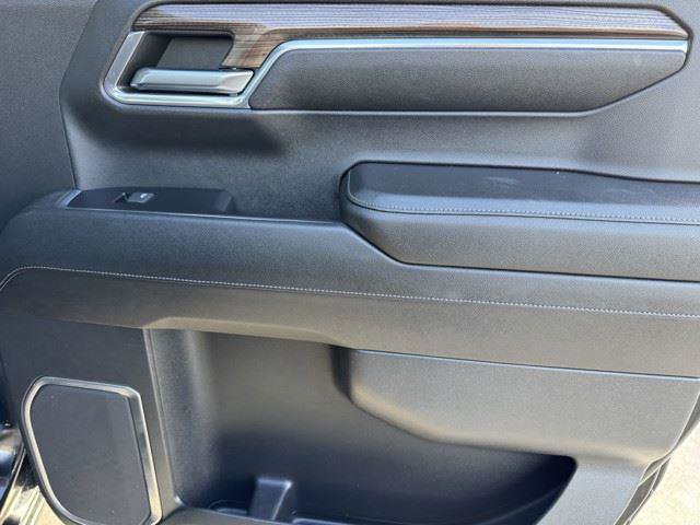 Used 2023 Chevrolet Silverado 1500 RST w/ Protection Package image 11