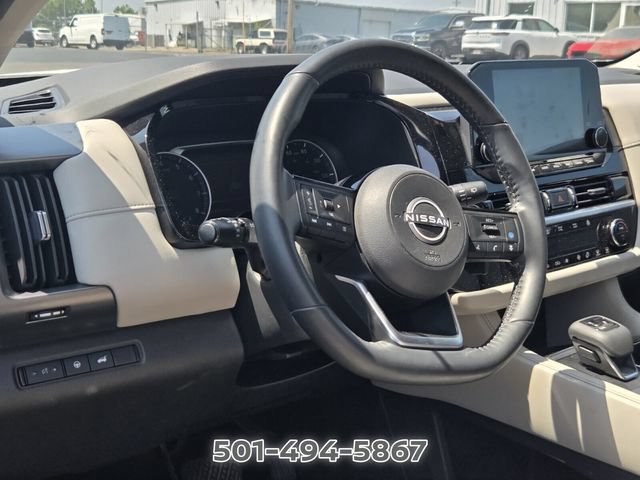 Used 2024 Nissan Pathfinder SL w/ SL Premium Package FWD image 10
