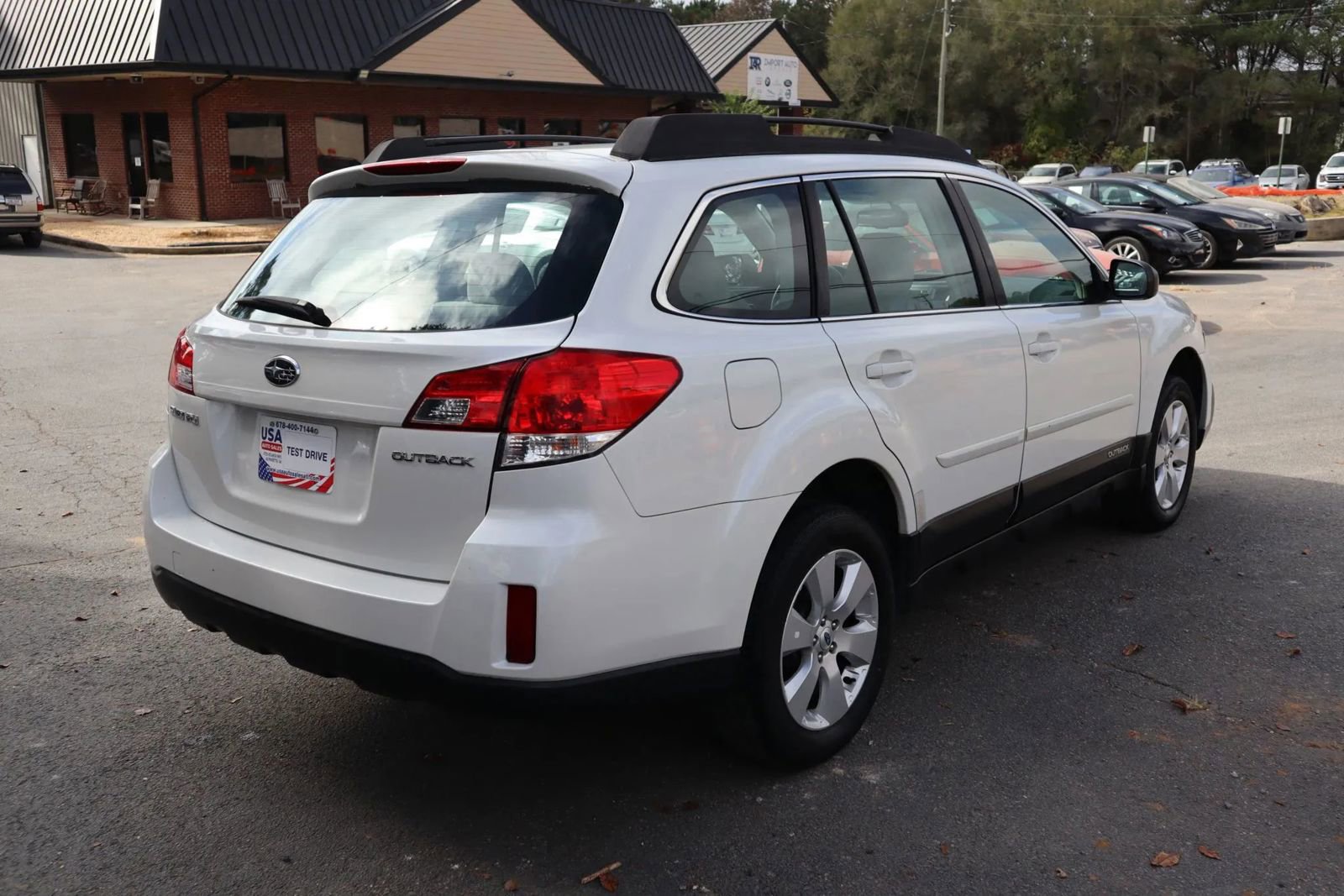 Used 2014 Subaru Outback 2.5i AWD/4WD image 6