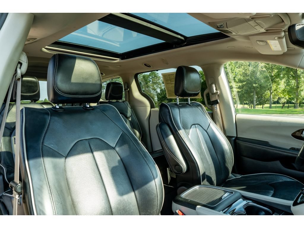 Used 2022 Chrysler Pacifica Limited FWD image 20