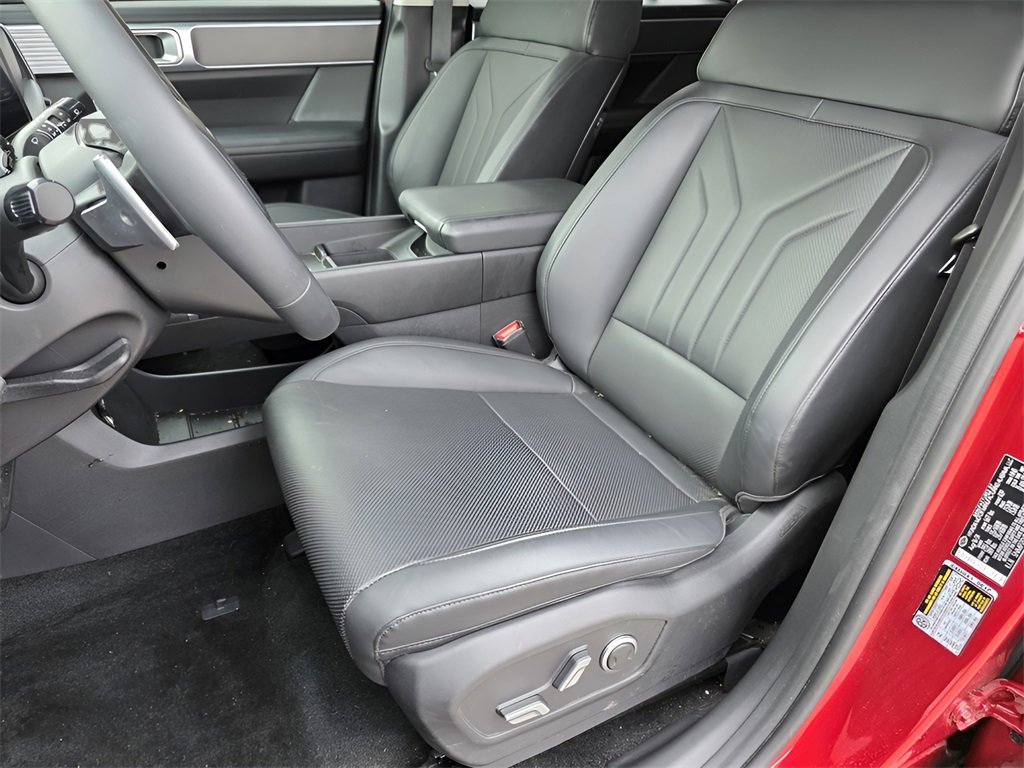 Used 2025 Hyundai Santa Fe SEL image 21