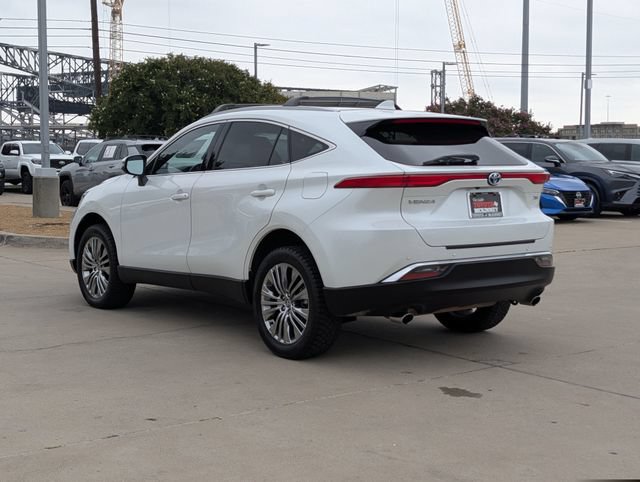 Used 2023 Toyota Venza XLE AWD/4WD image 9