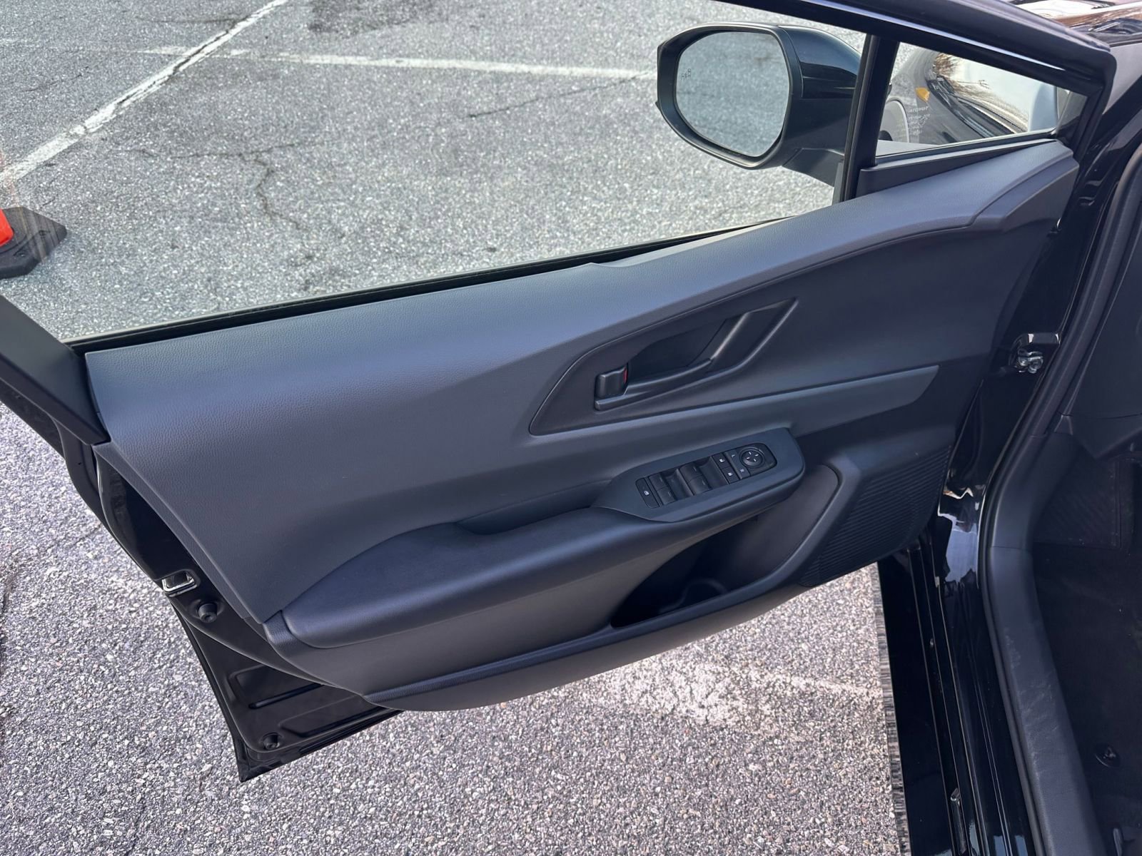 Used 2025 Toyota Prius LE image 21