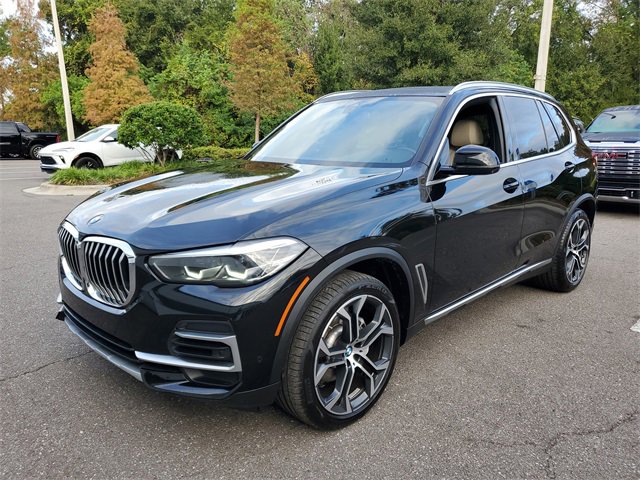 Used 2022 BMW X5 sDrive40i w/ Parking Assistance Package video 2