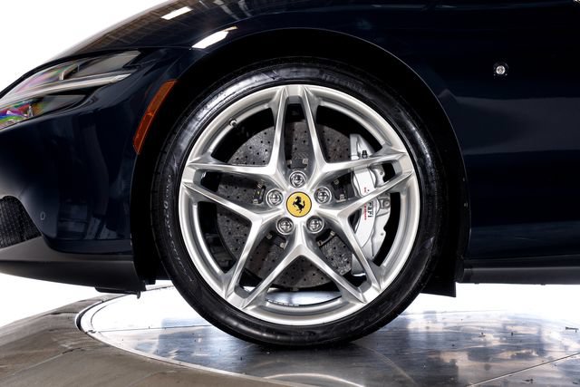 Used 2026 Ferrari Roma Spider RWD image 17