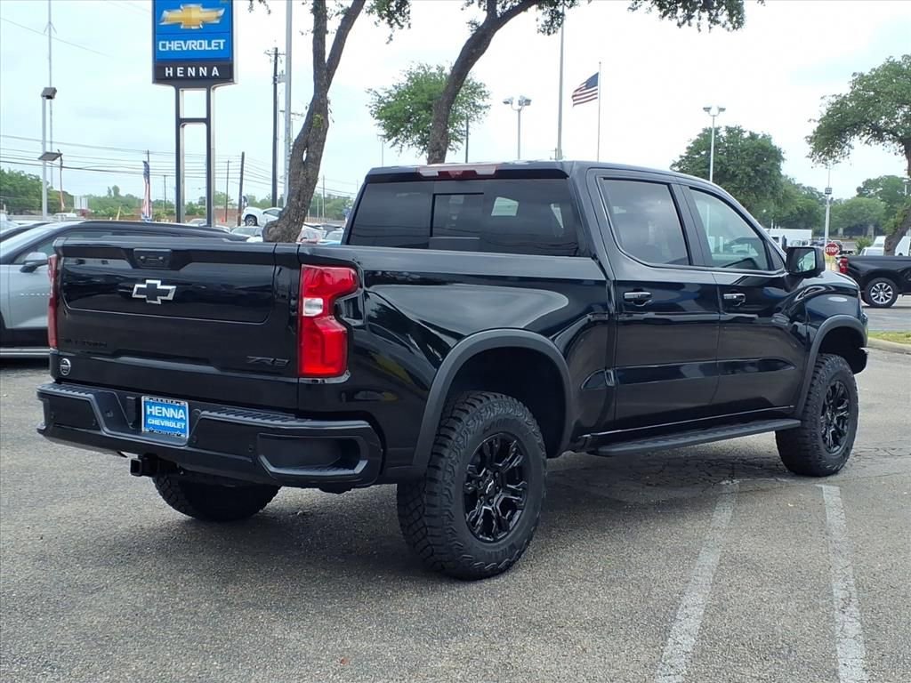 New 2026 Chevrolet Silverado 1500 ZR2 w/ LPO, Dark Essentials Package image 3