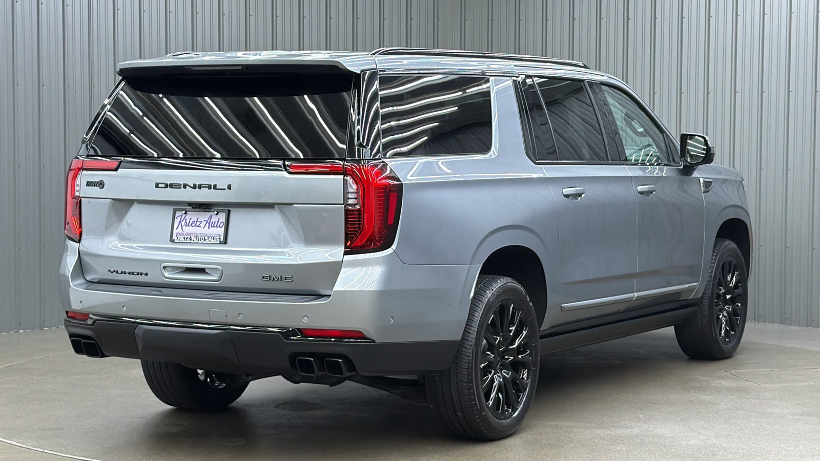 Used 2026 GMC Yukon XL Denali w/ Sun & Power Step Package AWD/4WD image 5