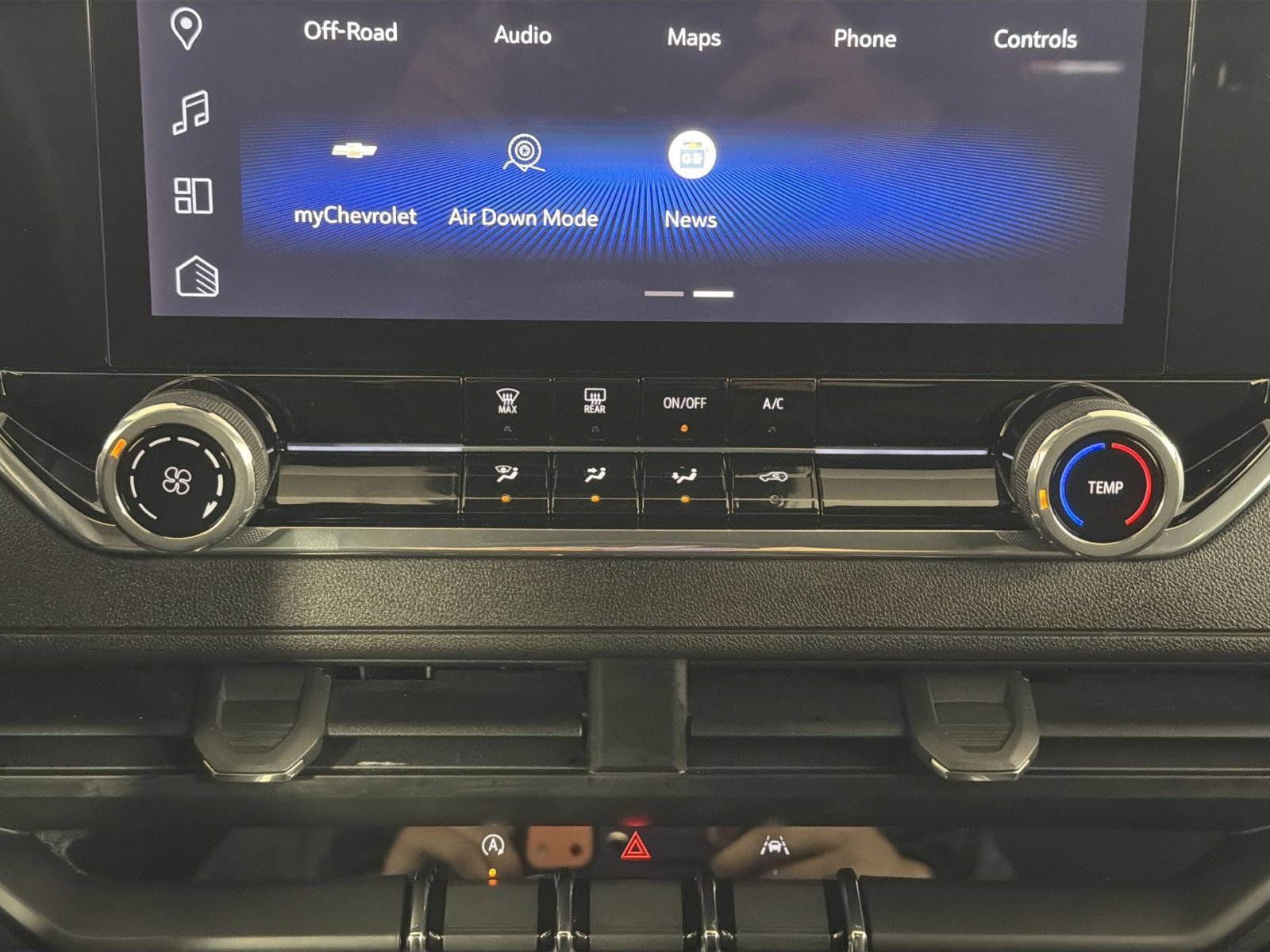 Used 2024 Chevrolet Colorado Trail Boss w/ Technology Package image 20