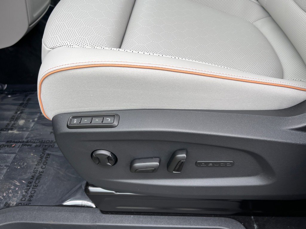 New 2025 Volkswagen ID. Buzz 1st Edition image 6