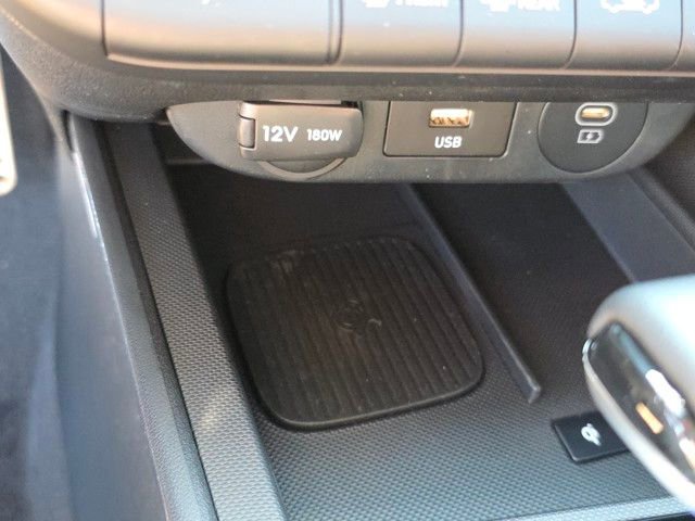 Certified 2025 Hyundai Elantra SEL image 13