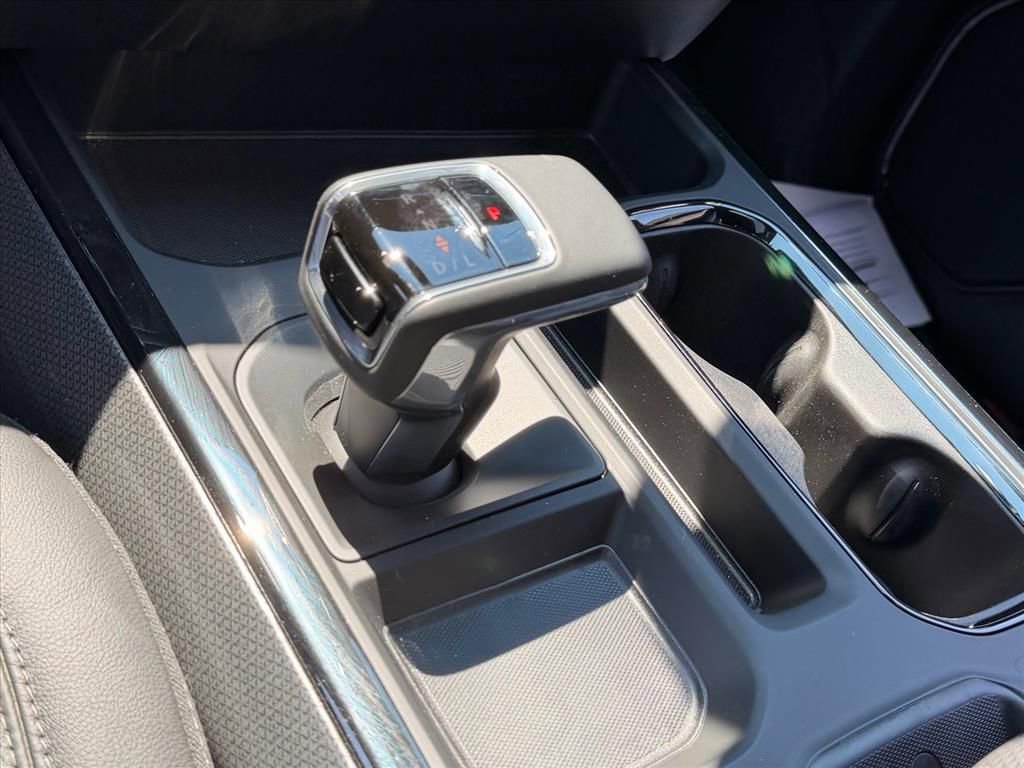 Used 2025 Chevrolet Silverado 1500 ZR2 w/ Technology Package AWD/4WD image 24