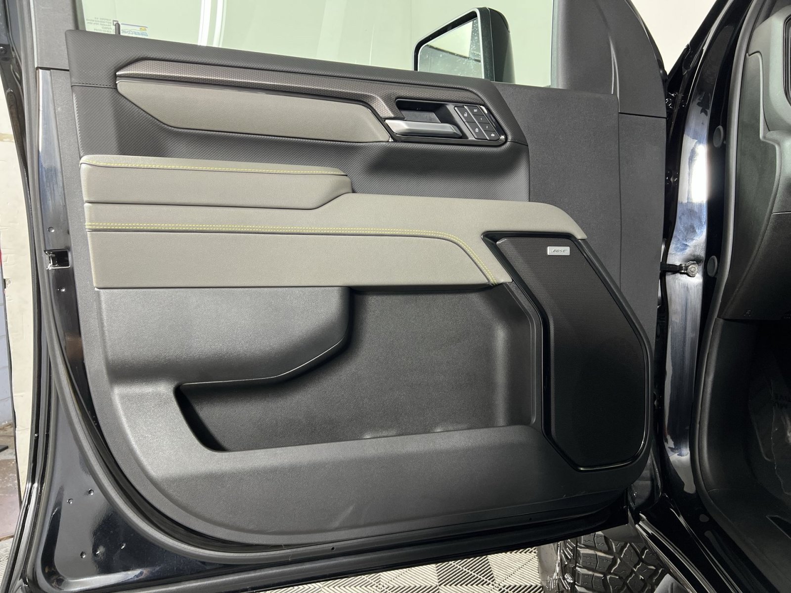 Used 2026 Chevrolet Silverado 2500 ZR2 AWD/4WD image 14
