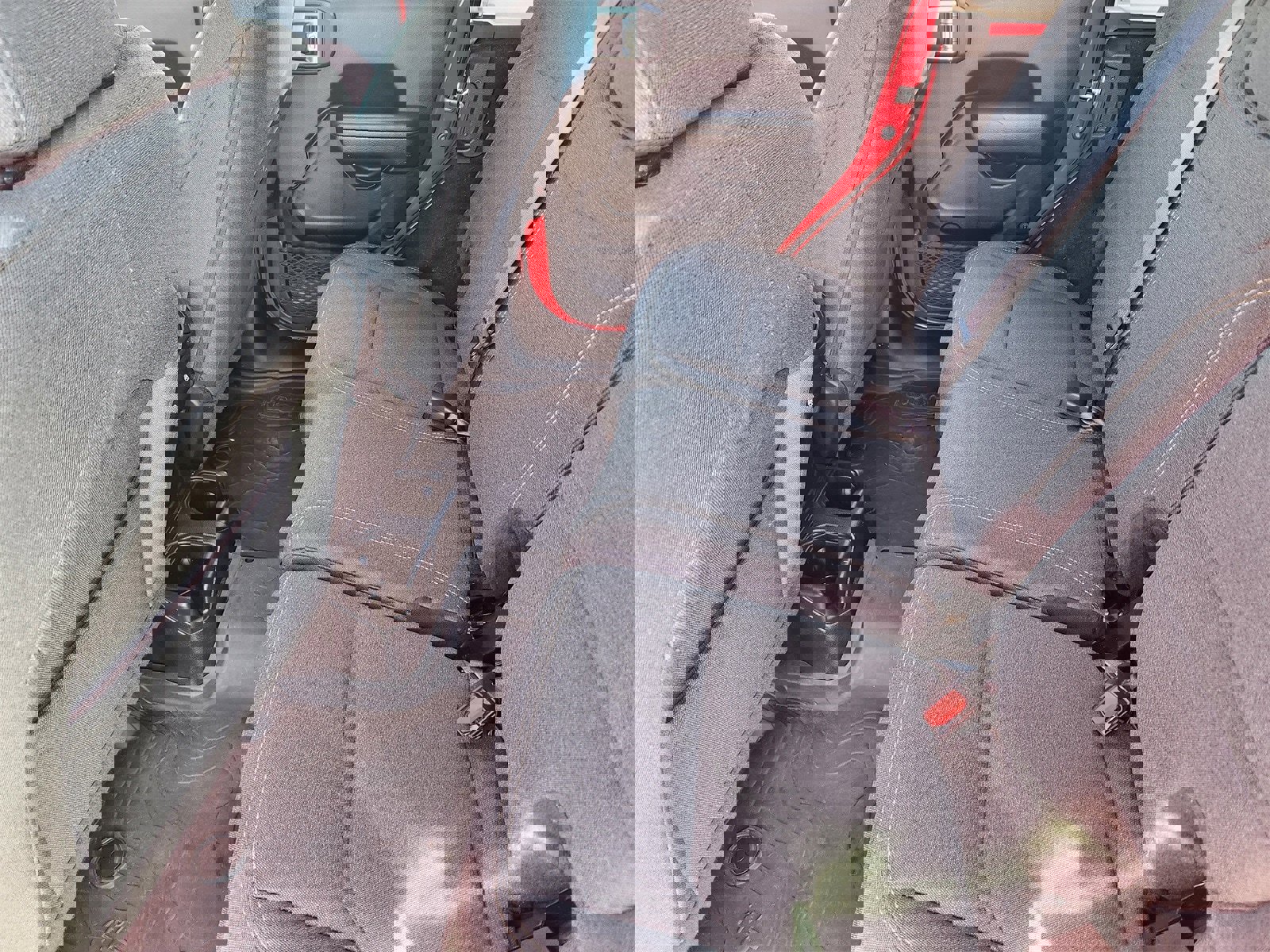 Used 2024 Jeep Wrangler Sport image 28