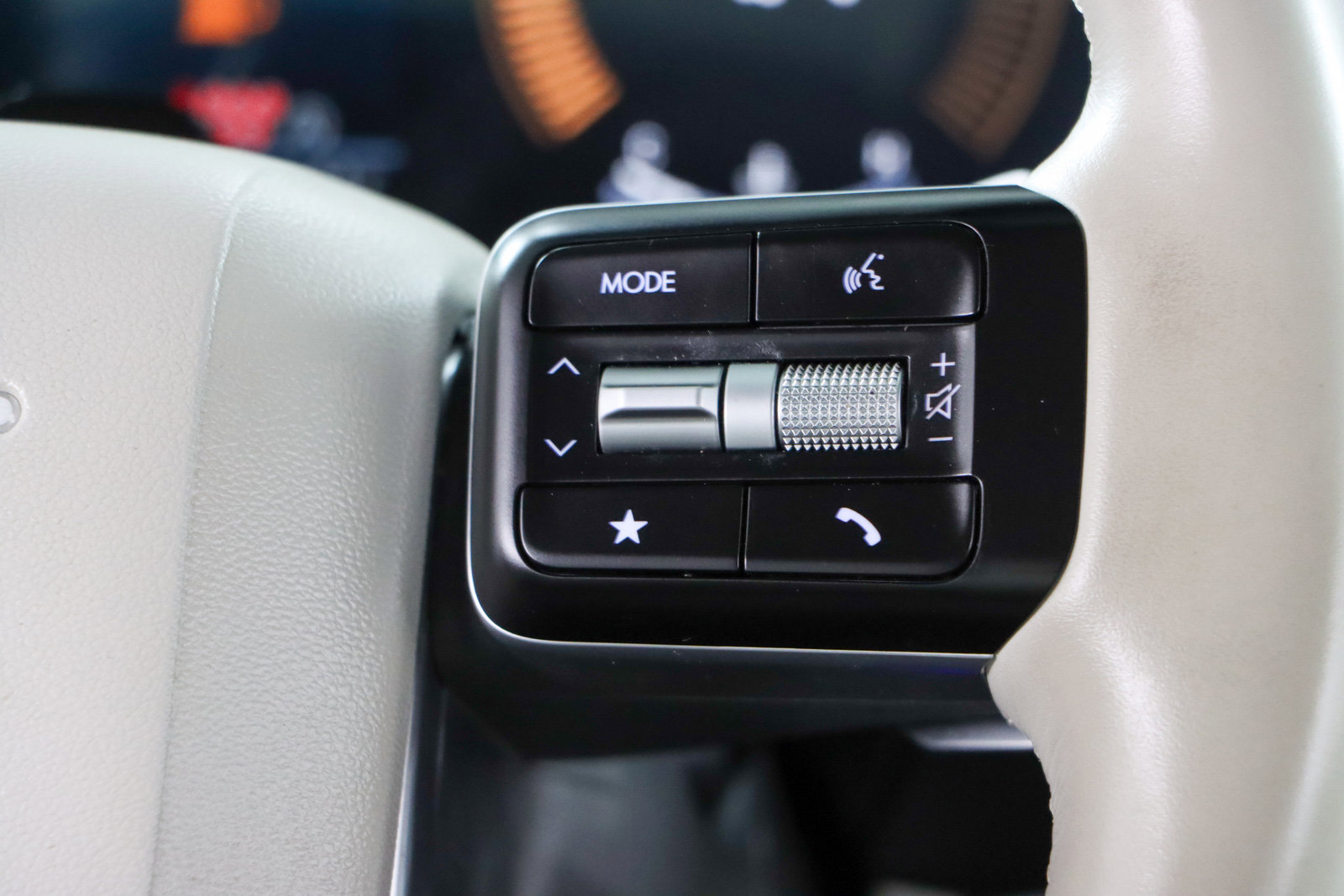 Used 2024 Hyundai Santa Fe SEL image 14