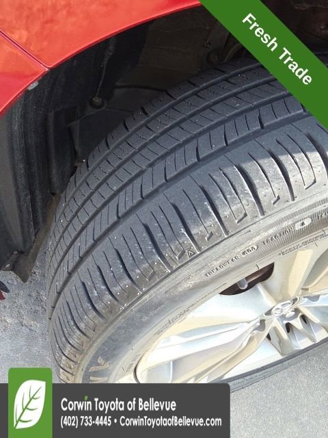 Used 2015 Toyota Camry SE w/ Moonroof Package image 14