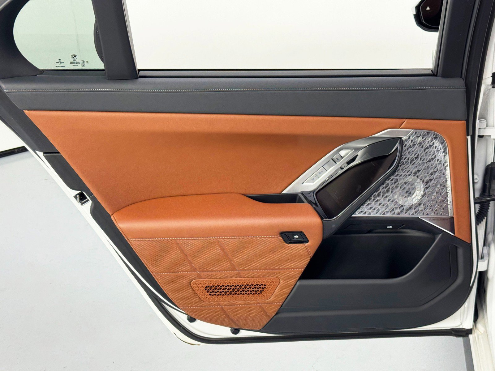 Used 2023 BMW i7 xDrive60 image 54