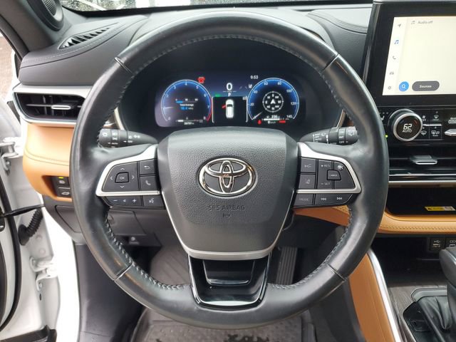 Used 2023 Toyota Highlander Platinum image 20