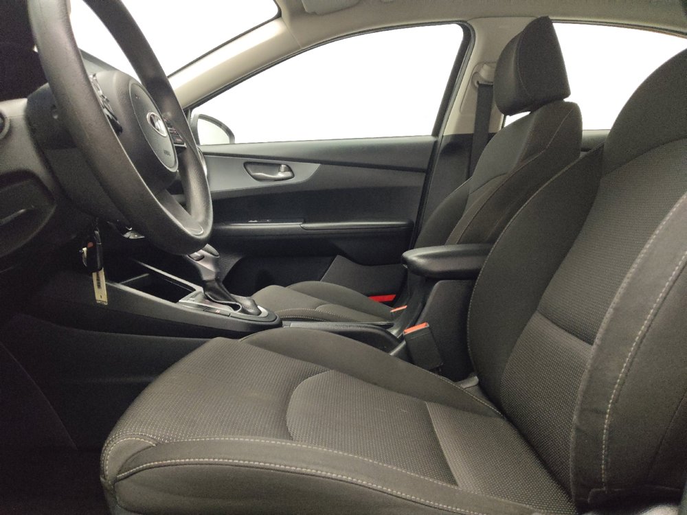 Used 2021 Kia Forte LXS FWD image 17