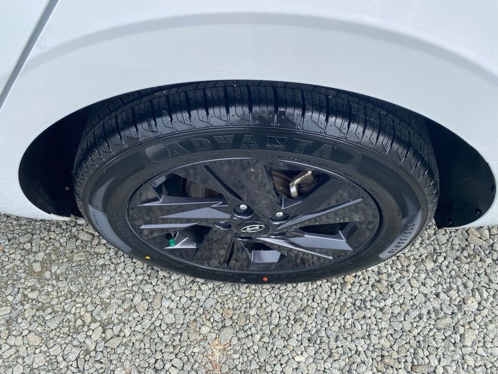 Used 2022 Hyundai Elantra SEL w/ Convenience Package image 23