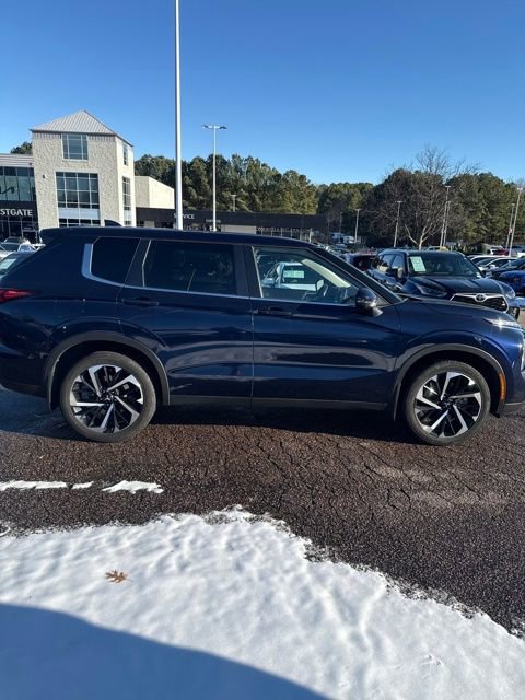 Used 2024 Mitsubishi Outlander SE image 23