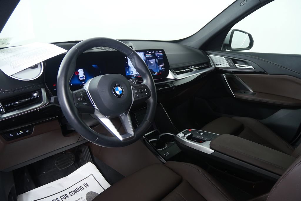 Used 2023 BMW X1 xDrive28i w/ Premium Package image 12