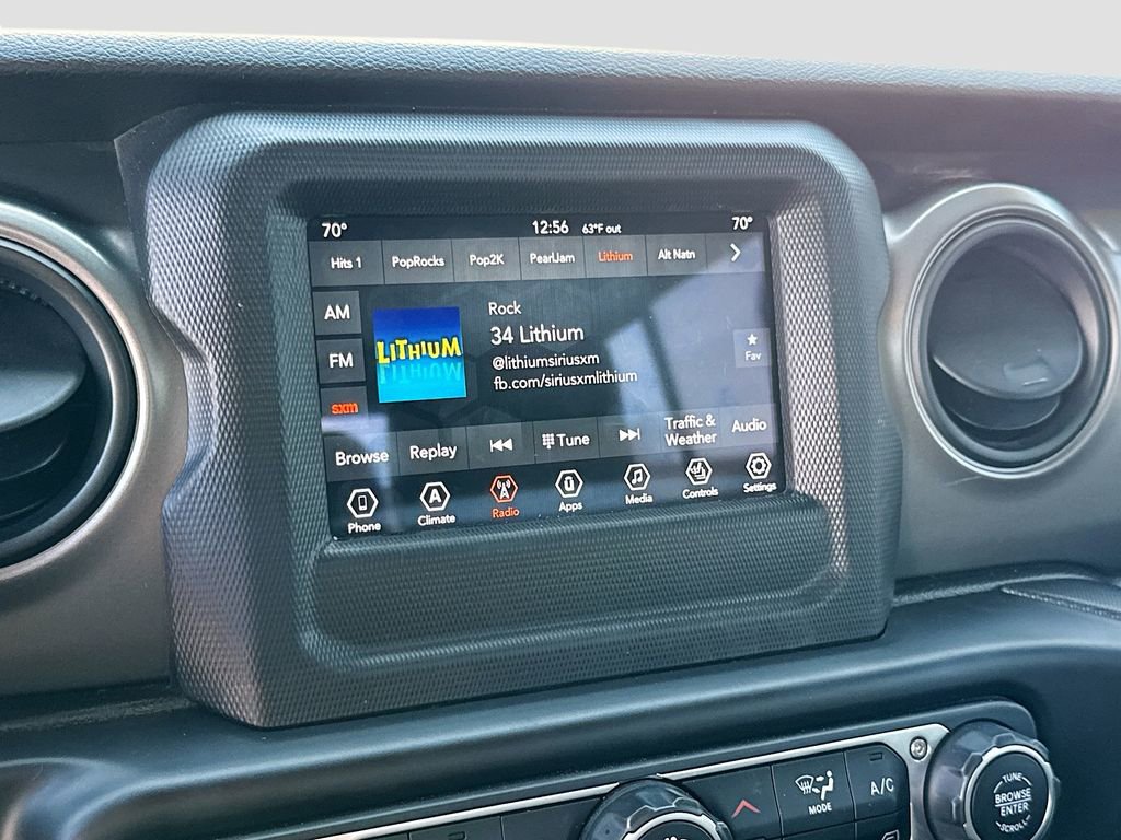 Used 2021 Jeep Gladiator Willys image 13