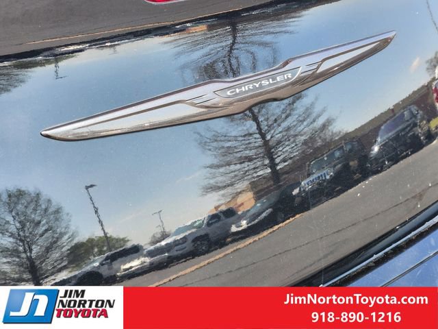 Used 2023 Chrysler 300 Touring L w/ Popular Equipment Group image 12