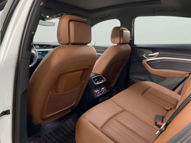 Used 2024 Audi Q8 e-tron Premium Plus w/ Premium Plus Package AWD/4WD image 21