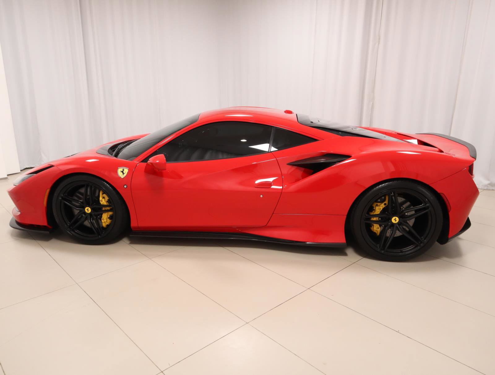 Used 2022 Ferrari F8 Tributo image 16