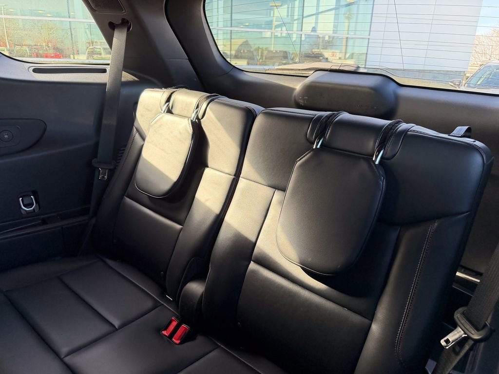 Used 2025 Ford Explorer ST-Line w/ ST-Line Street Pack image 15