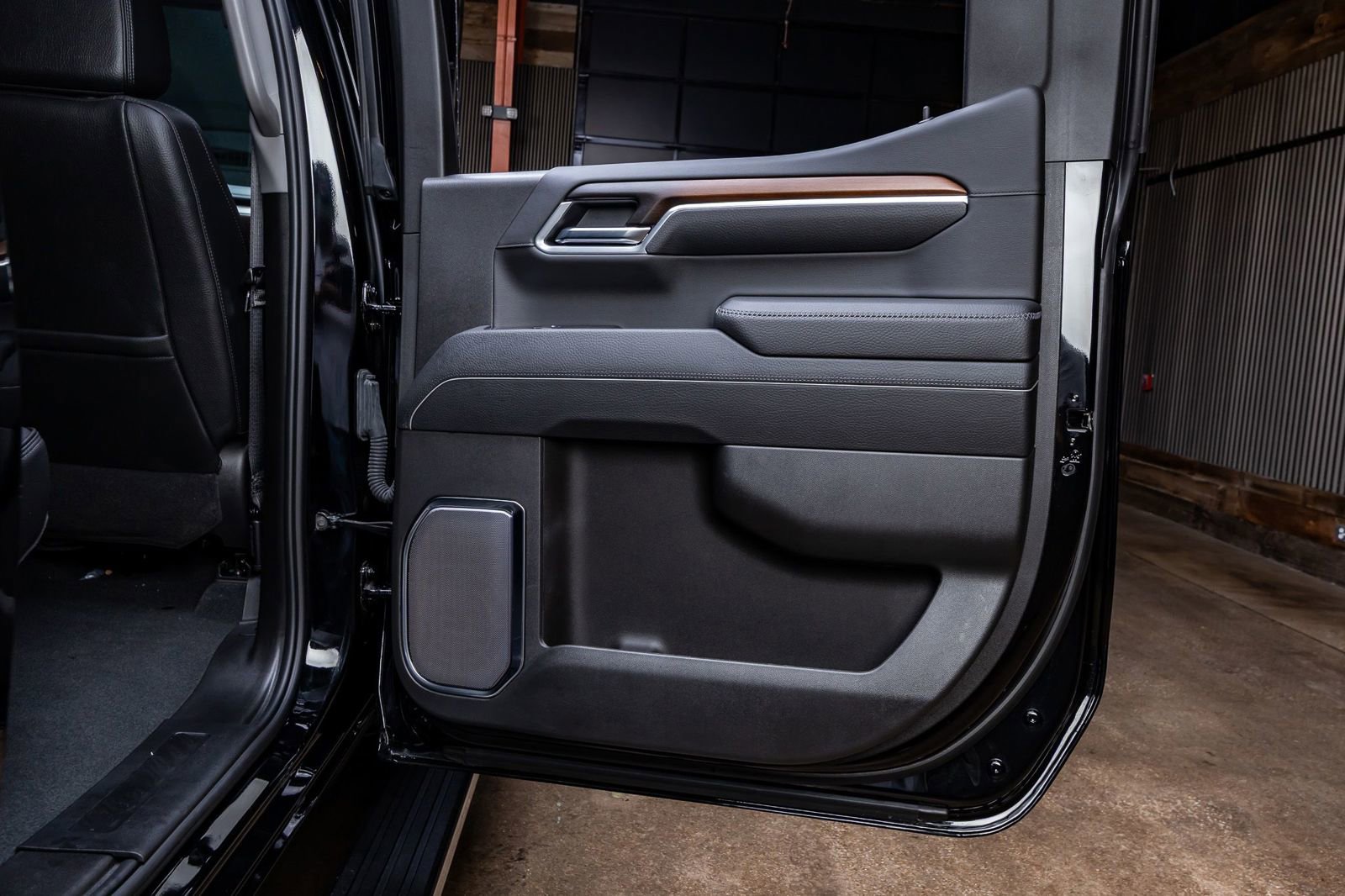 Used 2025 GMC Sierra 1500 Denali AWD/4WD image 39
