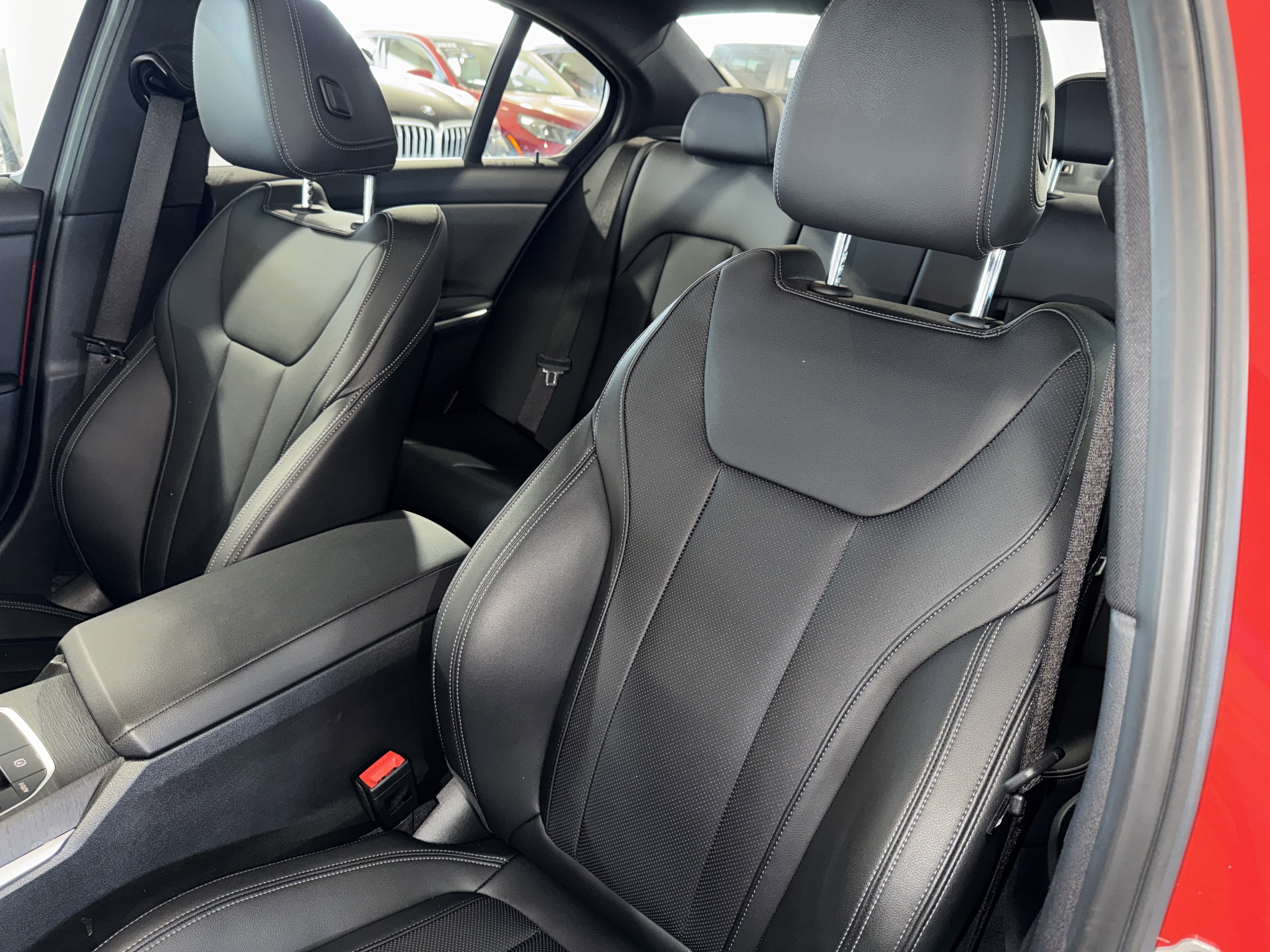 Certified 2024 BMW 330i Sedan image 31