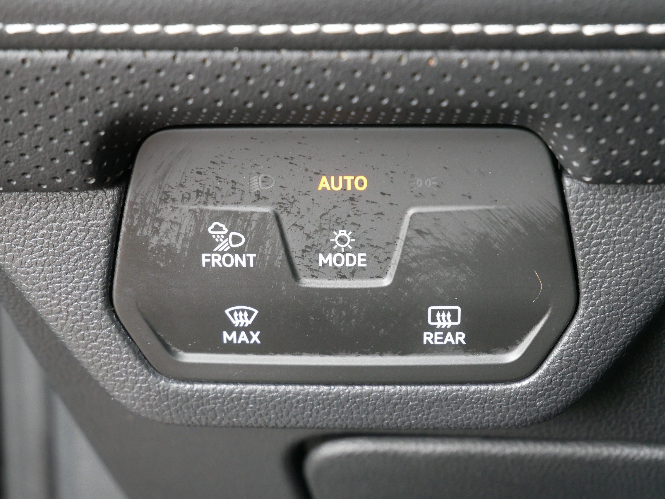 Certified 2024 Volkswagen Atlas SE AWD/4WD image 26