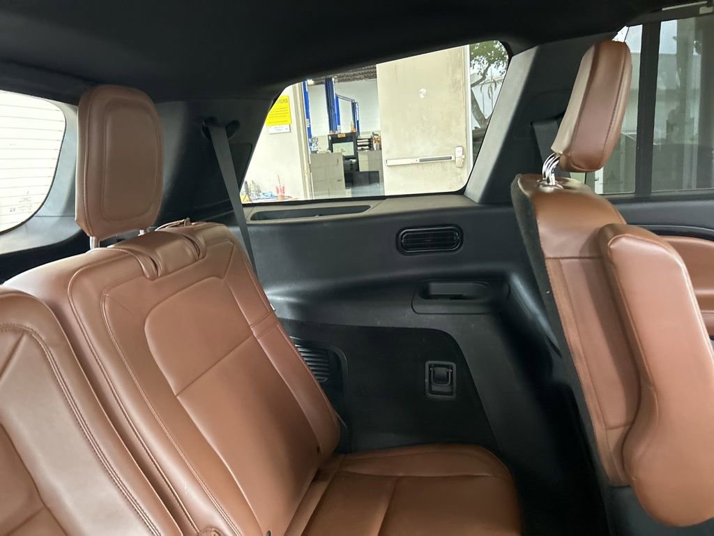 Used 2021 Lincoln Aviator Reserve w/ Equipment Group 201A RWD image 34