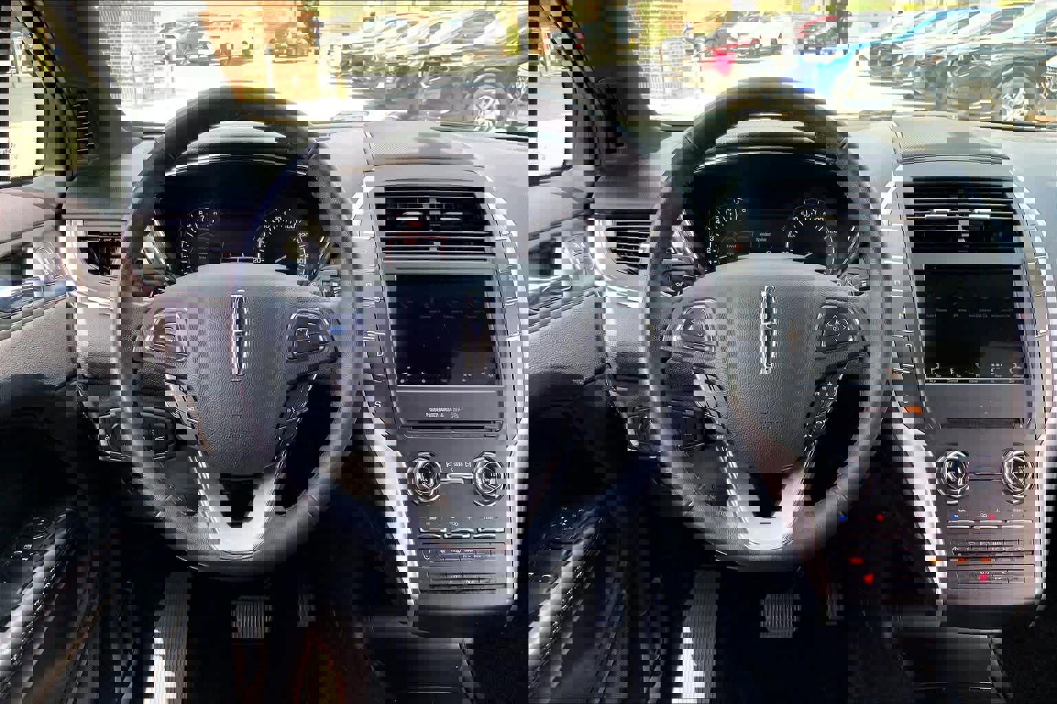 Used 2018 Lincoln MKC Premiere image 6