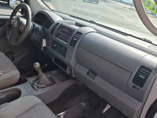 Used 2007 Nissan Frontier SE w/ SE Value Truck Pkg RWD image 6