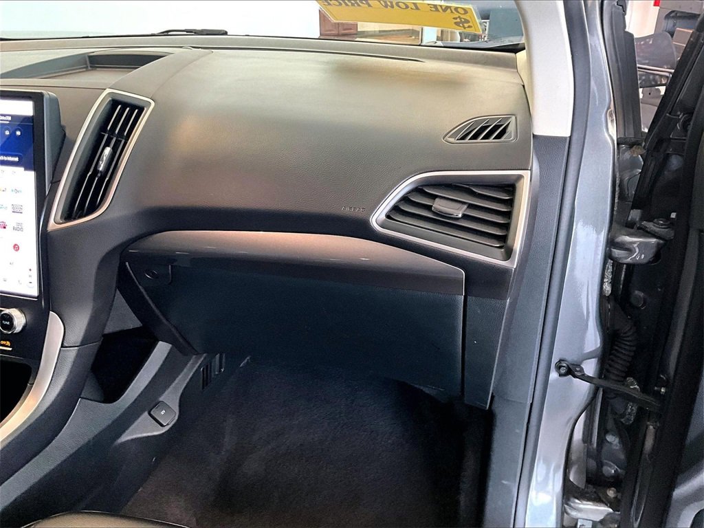 Used 2023 Ford Edge SEL image 13