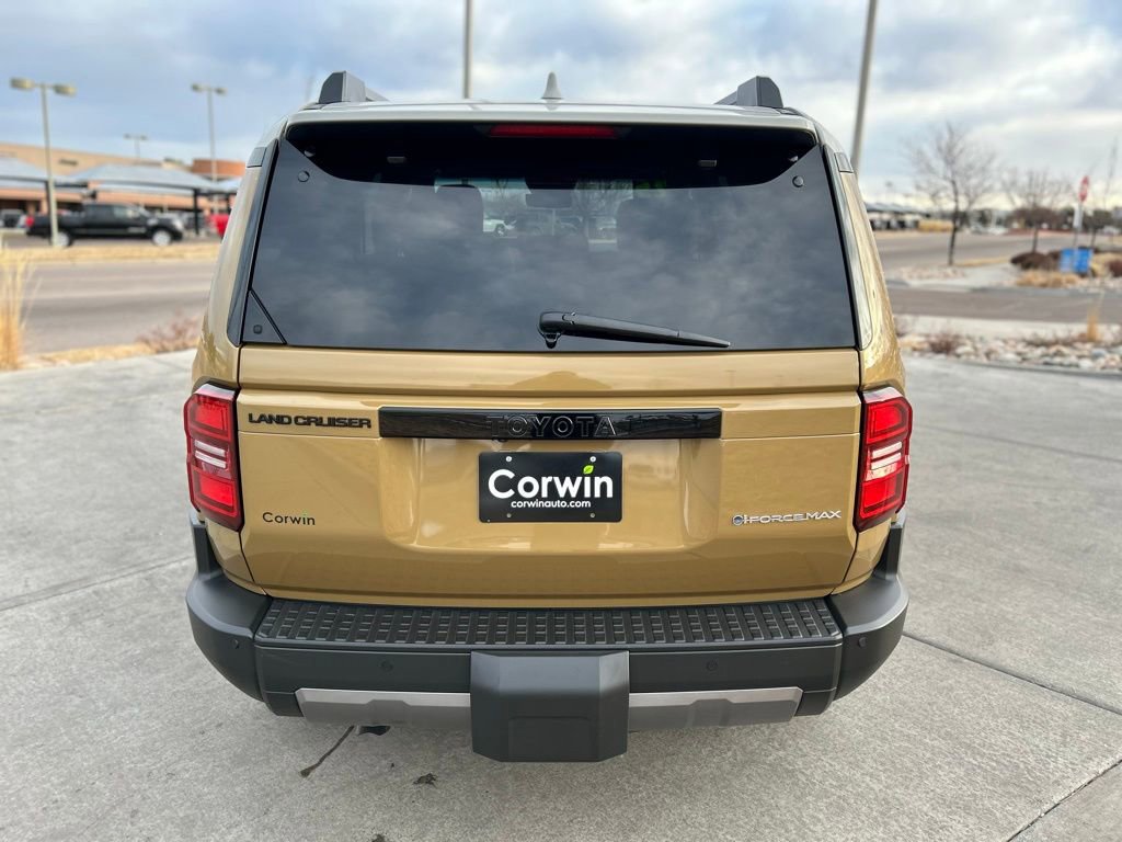Used 2025 Toyota Land Cruiser image 6